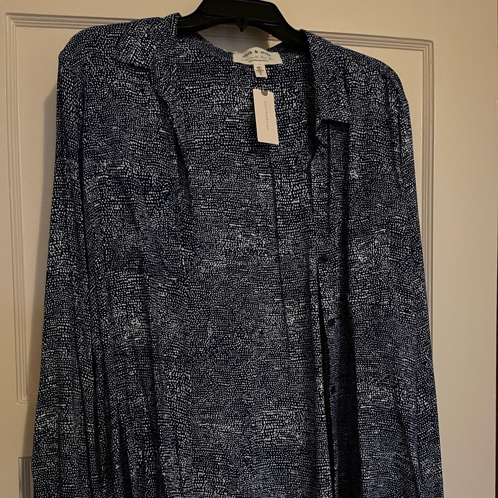 Anthropologie navy blue blouse, size L (NWT)